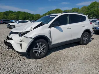 2018 Toyota RAV4 JTMBFREV4JJ745796