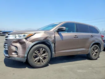 2018 Toyota Highlander 5TDZARFH3JS037290