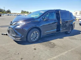 2024 Toyota Sienna 5TDBRKEC7RS224454