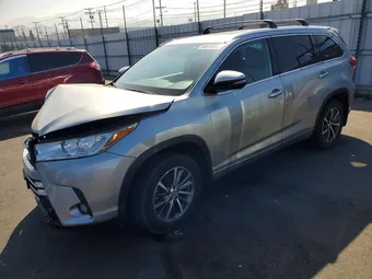 2018 Toyota Highlander 5TDJZRFH9JS560643