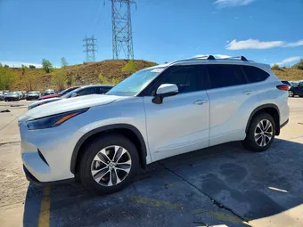2023 Toyota Highlander 5TDKBRCH2PS575927