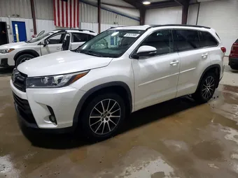 2018 Toyota Highlander 5TDJZRFH0JS802882