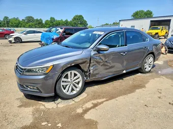 2018 Volkswagen Passat 1VWBA7A30JC002240