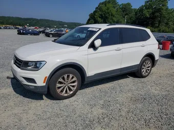 2018 Volkswagen Tiguan 3VV1B7AX2JM036114