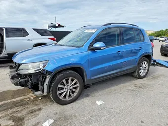 2017 Volkswagen Tiguan WVGAV7AX9HK054161