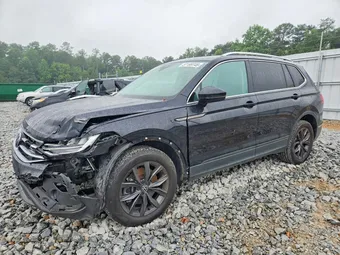 2022 Volkswagen Tiguan 3VV2B7AX1NM063234