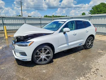 2021 Volvo XC60 YV4102DL9M1881346