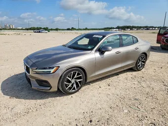 2019 Volvo S60 7JRA22TK7KG004999