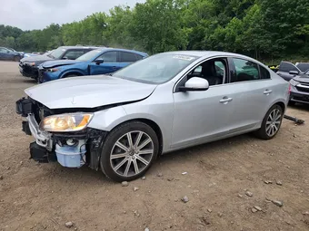 2018 Volvo S60 LYV402TKXJB174060