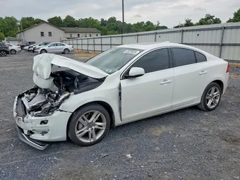 2015 Volvo S60 YV1612TM4F2351258