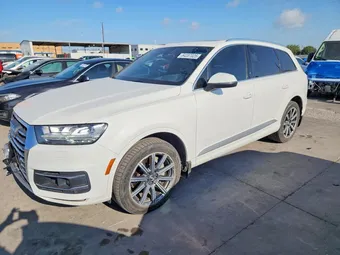 2017 Audi Q7 WA1VAAF75HD041011