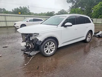 2017 Audi Q7 WA1LAAF79HD035297