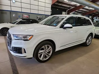 2020 Audi Q7 WA1LXAF76LD002569
