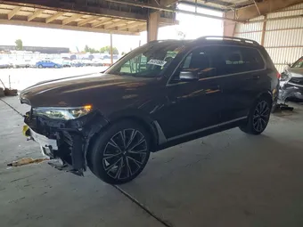 2021 BMW X7 5UXCW2C01M9E73475