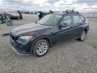 2015 BMW X1 WBAVL1C50FVY41349