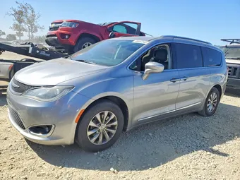 2018 Chrysler Pacifica 2C4RC1BGXJR116280 Lot 65657546