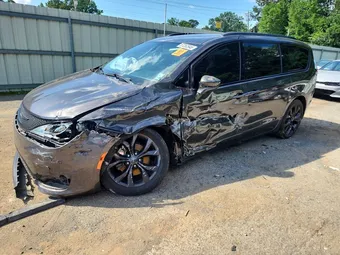 2020 Chrysler Pacifica 2C4RC1EGXLR117346