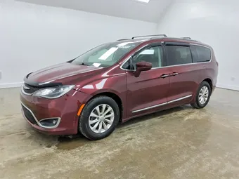 2018 Chrysler Pacifica 2C4RC1BG5JR277376