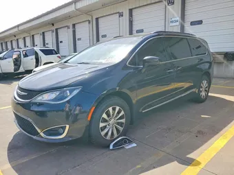 2017 Chrysler Pacifica 2C4RC1BG9HR534470