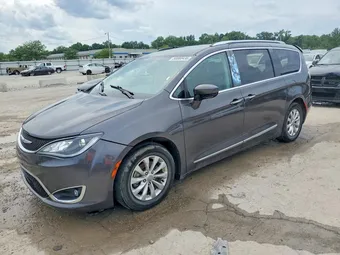 2018 Chrysler Pacifica 2C4RC1EGXJR260861