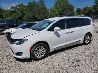 2018 Chrysler Pacifica 2C4RC1BG0JR120113