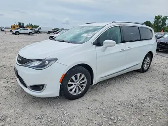 2018 Chrysler Pacifica 2C4RC1EG4JR108171
