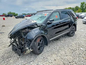 2017 Ford Explorer 1FM5K8D8XHGA10452