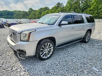 2016 GMC Yukon XL 1GKS1GKC3GR293716