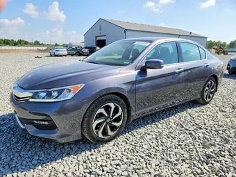 2017 Honda Accord 1HGCR3F84HA006103