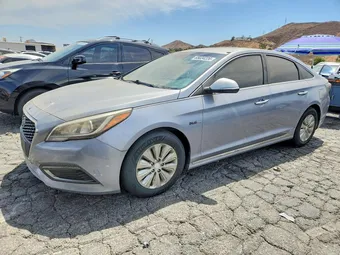 2016 Hyundai Sonata Hybrid KMHE24L12GA025302