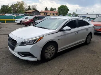 2017 Hyundai Sonata KMHE24L32HA075748