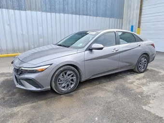 2024 Hyundai Elantra KMHLM4DG2RU703066