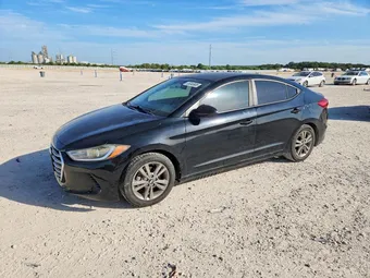 2017 Hyundai Elantra KMHD84LFXHU061101