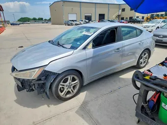 2019 Hyundai Elantra KMHD74LF7KU808972