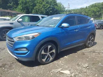 2017 Hyundai Tucson KM8J3CA22HU302905