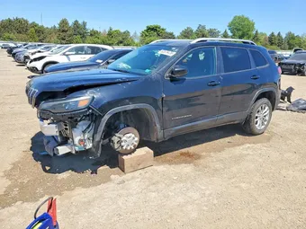 2021 Jeep Cherokee 1C4PJLCBXMD195775