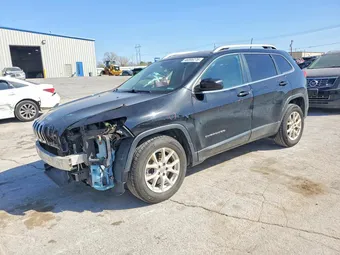 2018 Jeep Cherokee 1C4PJLCB1JD503735