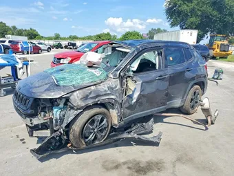 2018 Jeep Compass 3C4NJCBB2JT327104