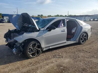 2025 Kia K5 KNAG64J77S5377508