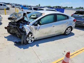 2017 Kia Forte 3KPFK4A74HE066173