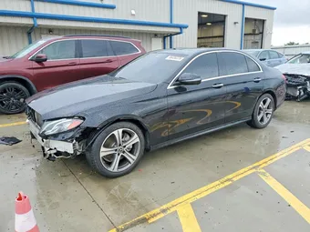 2018 Mercedes-Benz E-Class WDDZF4KB1JA417222