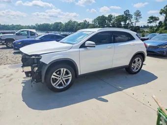 2020 Mercedes-Benz GLA-Class WDCTG4EB2LU024236