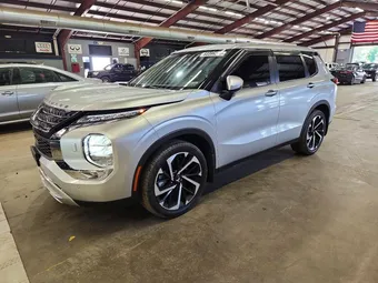 2023 Mitsubishi Outlander JA4J4UA81PZ048451
