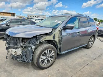 2017 Nissan Pathfinder 5N1DR2MN1HC656903