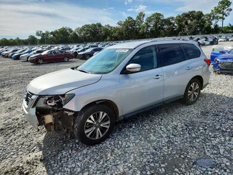 2017 Nissan Pathfinder 5N1DR2MN6HC653138