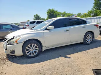 2015 Nissan Altima 1N4AL3AP3FN337174
