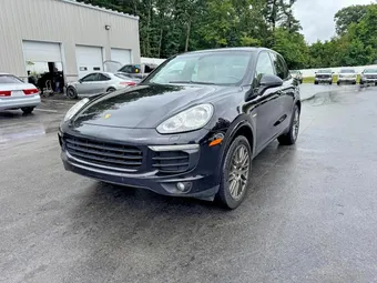 2017 Porsche Cayenne WP1AE2A24HLA72698