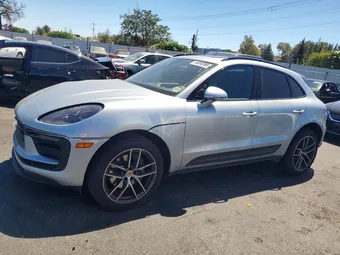 2022 Porsche Macan WP1AA2A58NLB12444