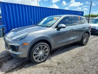 2016 Porsche Cayenne WP1AA2A27GLA09282