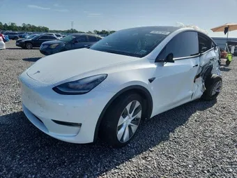 2021 Tesla Model Y 5YJYGAEE8MF237092